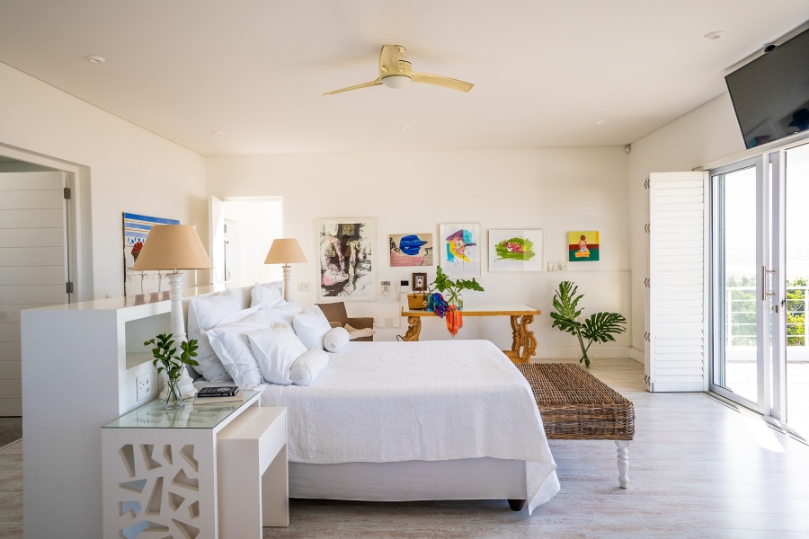 7 Bedroom Property for Sale in Lookout Beach Western Cape